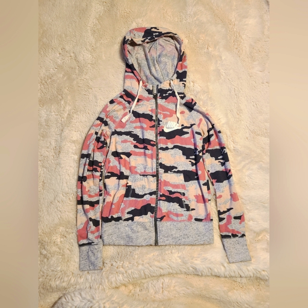 Pink Camo Nike jacket sz XS